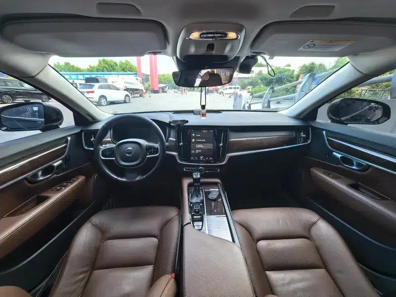 2017 Volvo S90 T4 Smart Edition — миниатюра 7