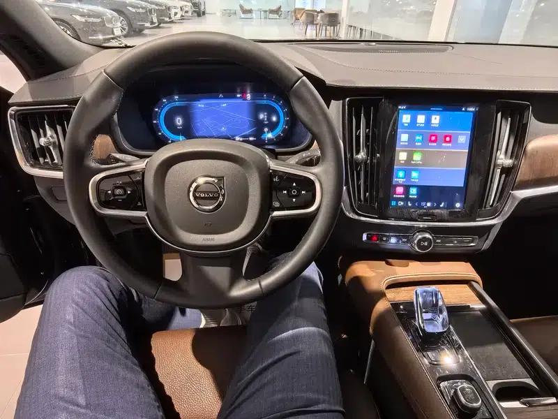 2025 Volvo S90 B5 Inscription Luxury Edition — миниатюра 14
