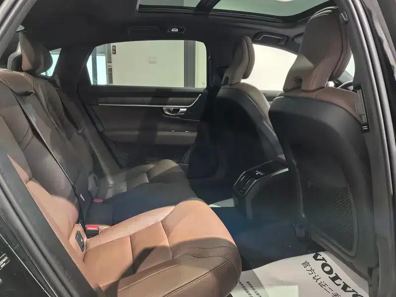 2025 Volvo S90 B5 Inscription Luxury Edition — миниатюра 18