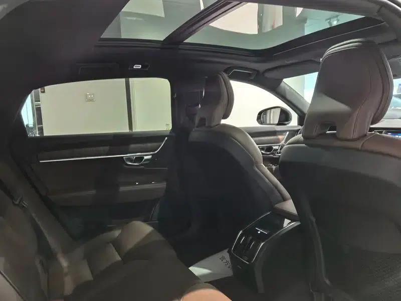 2025 Volvo S90 B5 Inscription Luxury Edition — миниатюра 19