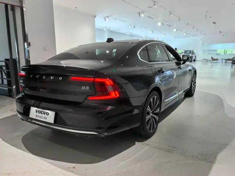 2025 Volvo S90 B5 Inscription Luxury Edition — миниатюра 7