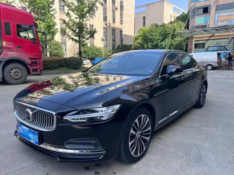2023 Volvo S90 B5 Smart Luxury Edition — миниатюра 1