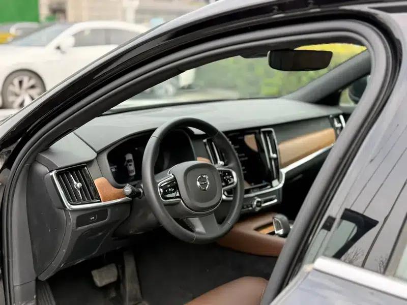 2025 Volvo S90 B5 Smart Luxury Edition — миниатюра 12
