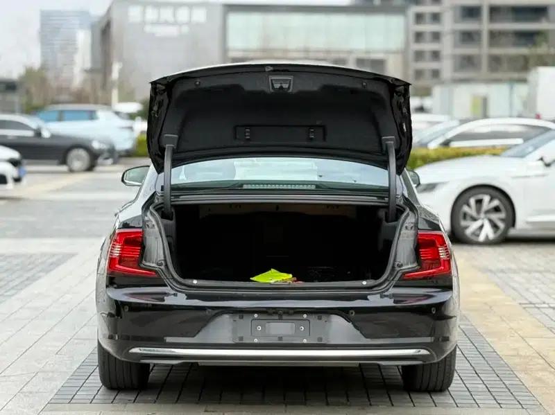 2025 Volvo S90 B5 Smart Luxury Edition — миниатюра 16