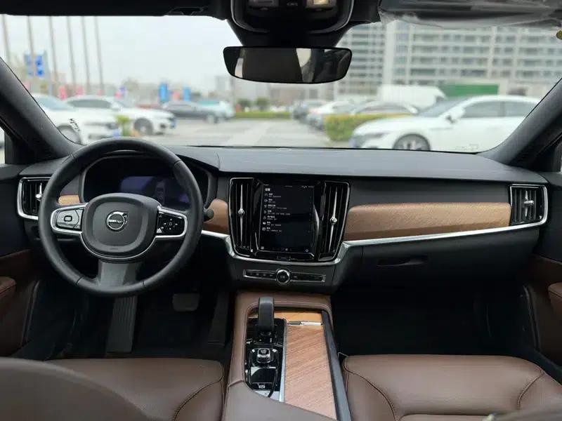 2025 Volvo S90 B5 Smart Luxury Edition — миниатюра 10