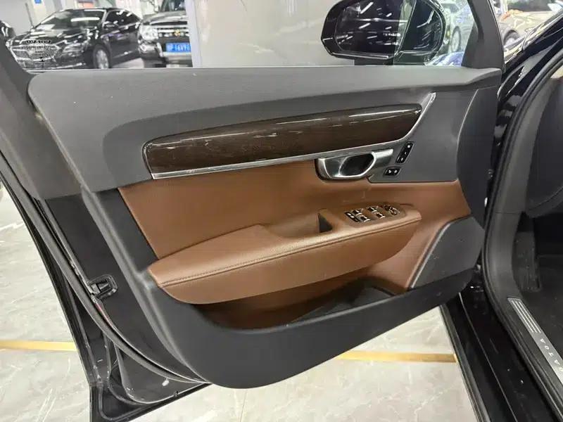 2018 Volvo S90 T4 Smart Edition — миниатюра 8