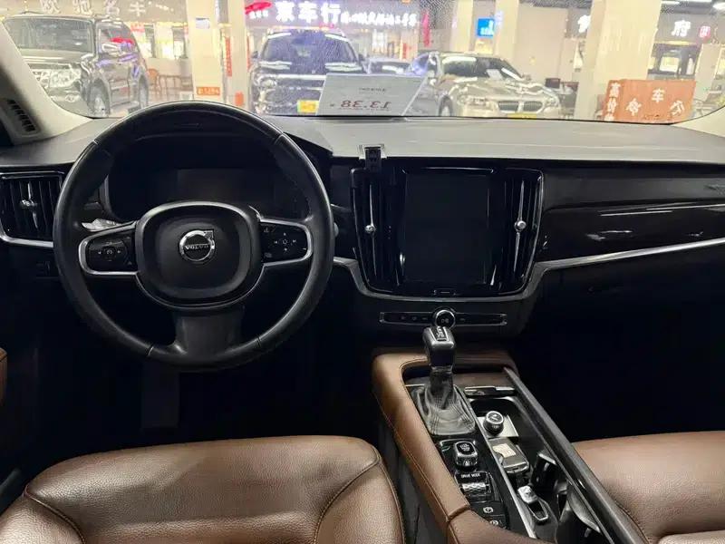 2018 Volvo S90 T4 Smart Edition — миниатюра 9