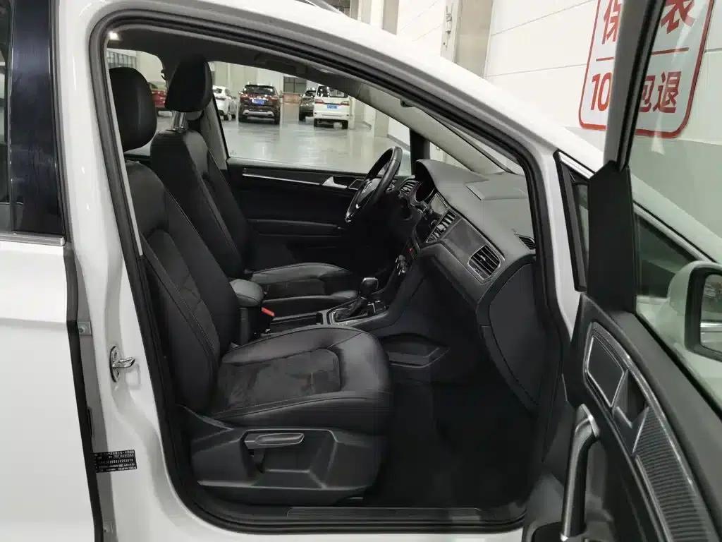 Golf Sportsvan 2018 280TSI Automatic Luxury — миниатюра 23