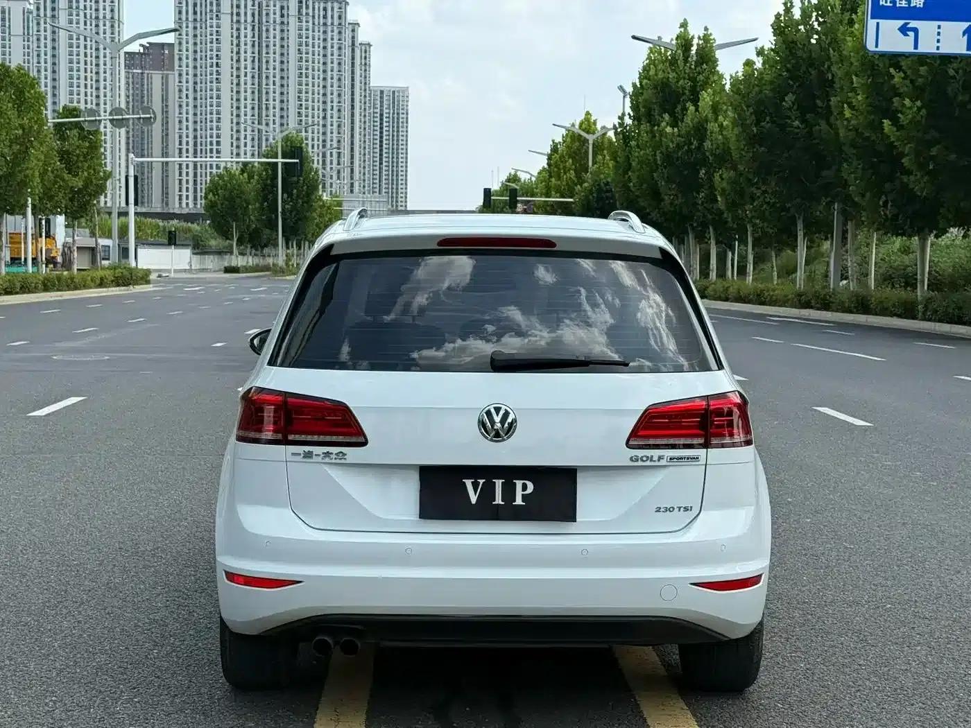 Golf Sportsvan 2016 230TSI Automatic Entry-Level Model — миниатюра 8