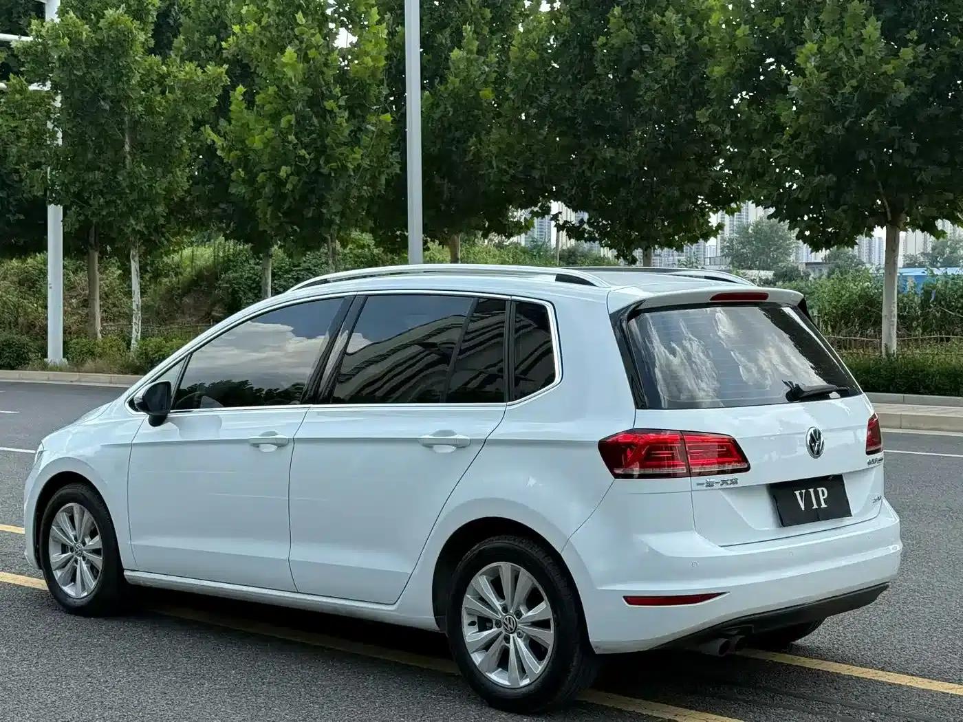 Golf Sportsvan 2016 230TSI Automatic Entry-Level Model — миниатюра 9