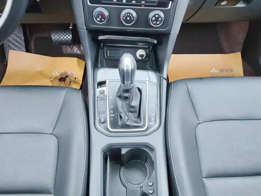 Golf Sportsvan 2016 230TSI Automatic Entry-Level Model — миниатюра 16