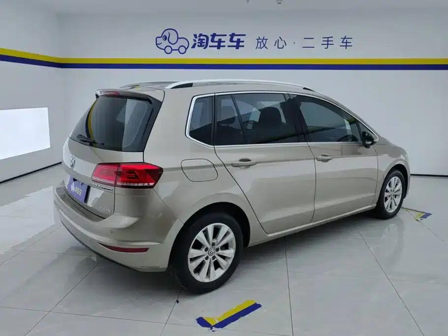 Golf Sportsvan 2016 230TSI Automatic Entry-Level Model — миниатюра 3