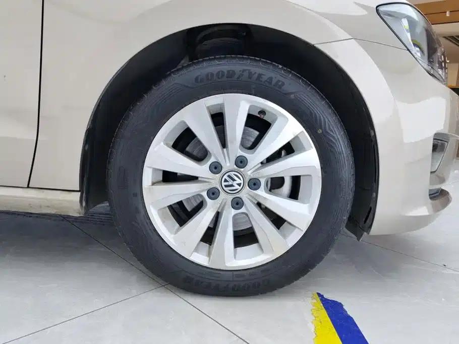 Golf Sportsvan 2016 230TSI Automatic Entry-Level Model — миниатюра 6