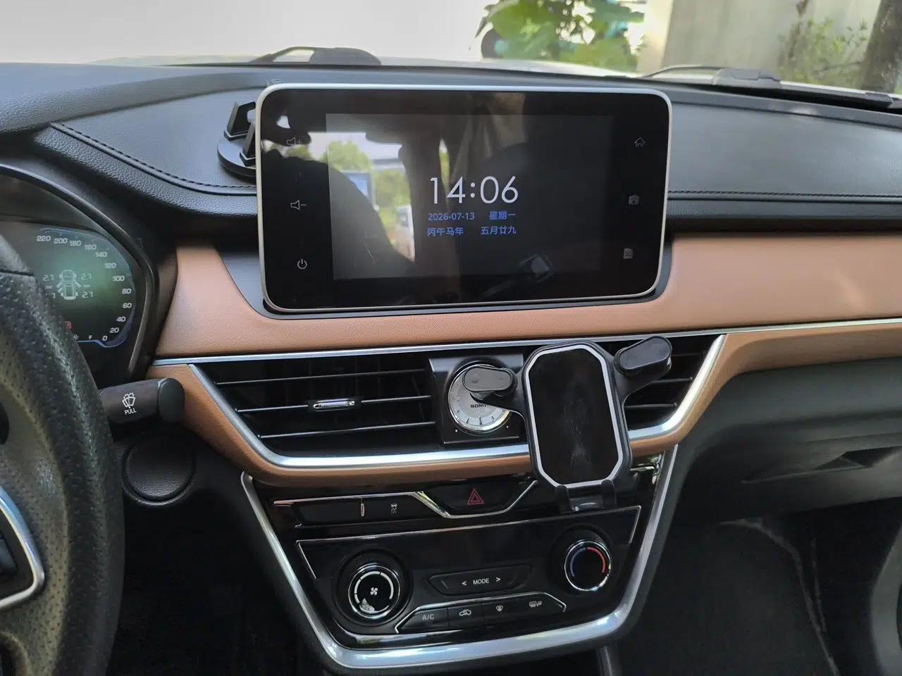 Wuling Hongguang S3 2018 1.5L Manual Luxury Model China V Standard — миниатюра 13