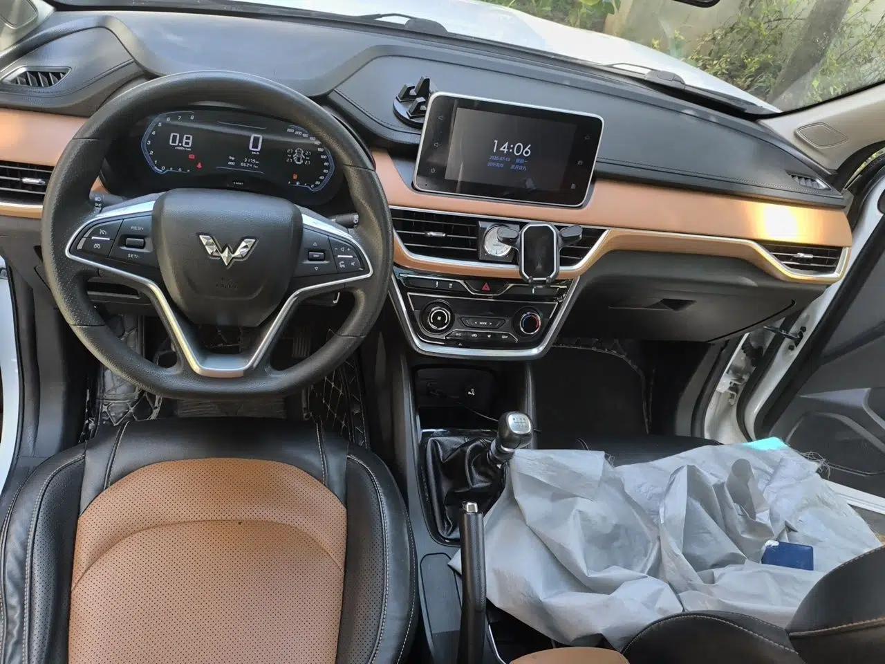 Wuling Hongguang S3 2018 1.5L Manual Luxury Model China V Standard — миниатюра 9