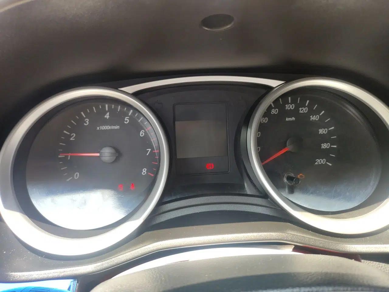 Wuling Hongguang S3 2018 1.5L Manual Standard Version China V Standard — миниатюра 11