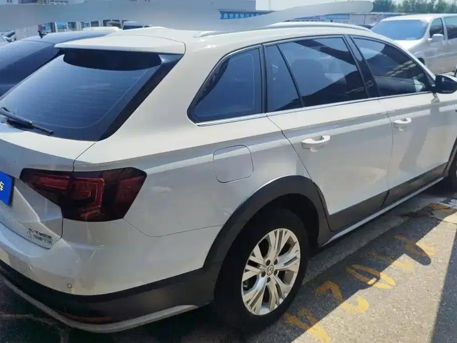 C-TREK 2017 230TSI DSG Comfort Model — миниатюра 3