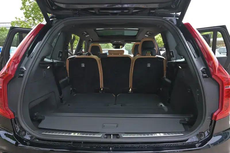 2015 Volvo XC90 T6 Limited Edition — миниатюра 19