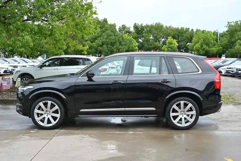 2015 Volvo XC90 T6 Limited Edition — миниатюра 3