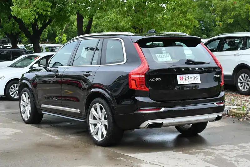 2015 Volvo XC90 T6 Limited Edition — миниатюра 4