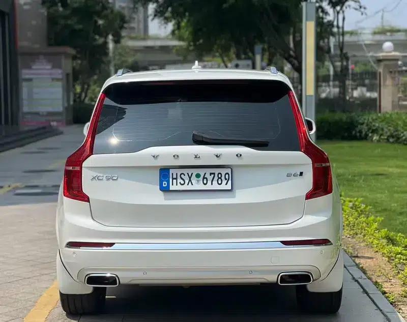 2021 Volvo XC90 B6 Inscription Luxury Edition 7-seater — миниатюра 5