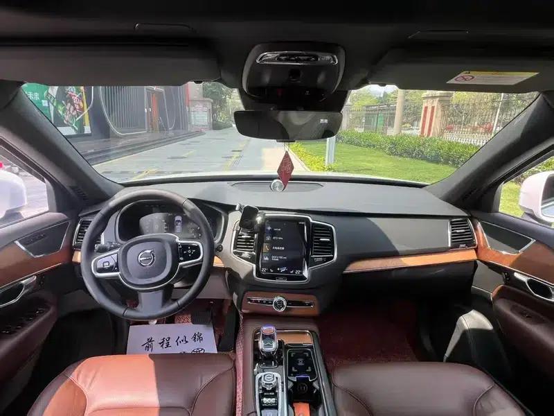 2021 Volvo XC90 B6 Inscription Luxury Edition 7-seater — миниатюра 7