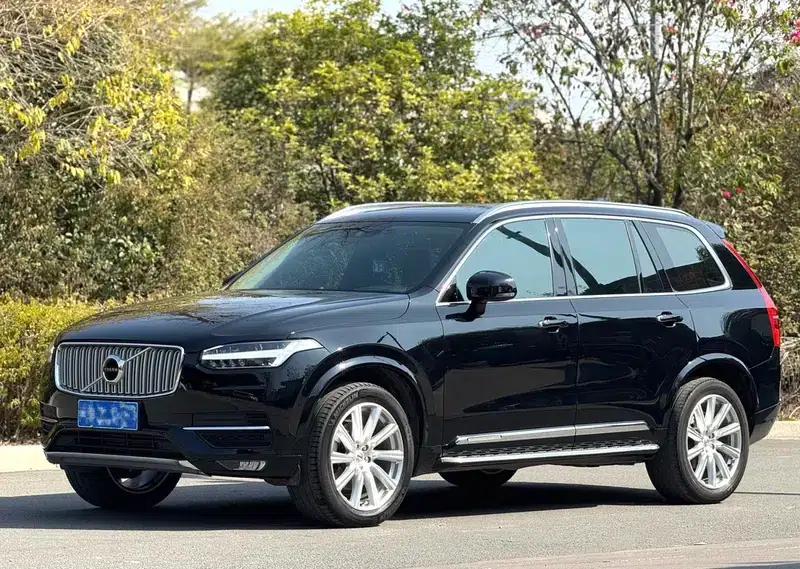2019 Volvo XC90 T6 Smart Edition 7-seater (China VI emission standard) — миниатюра 1