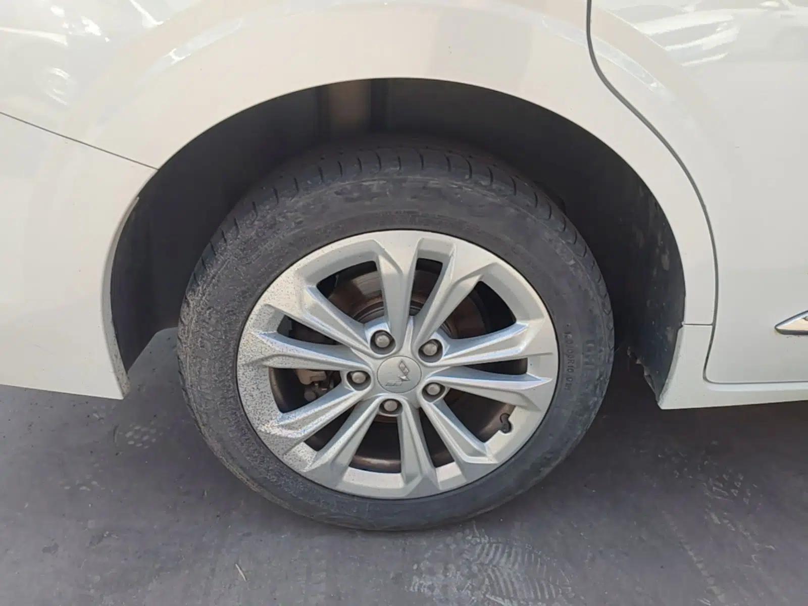 Wuling Jiachen 2022 1.5L Manual Comfort Edition — миниатюра 11