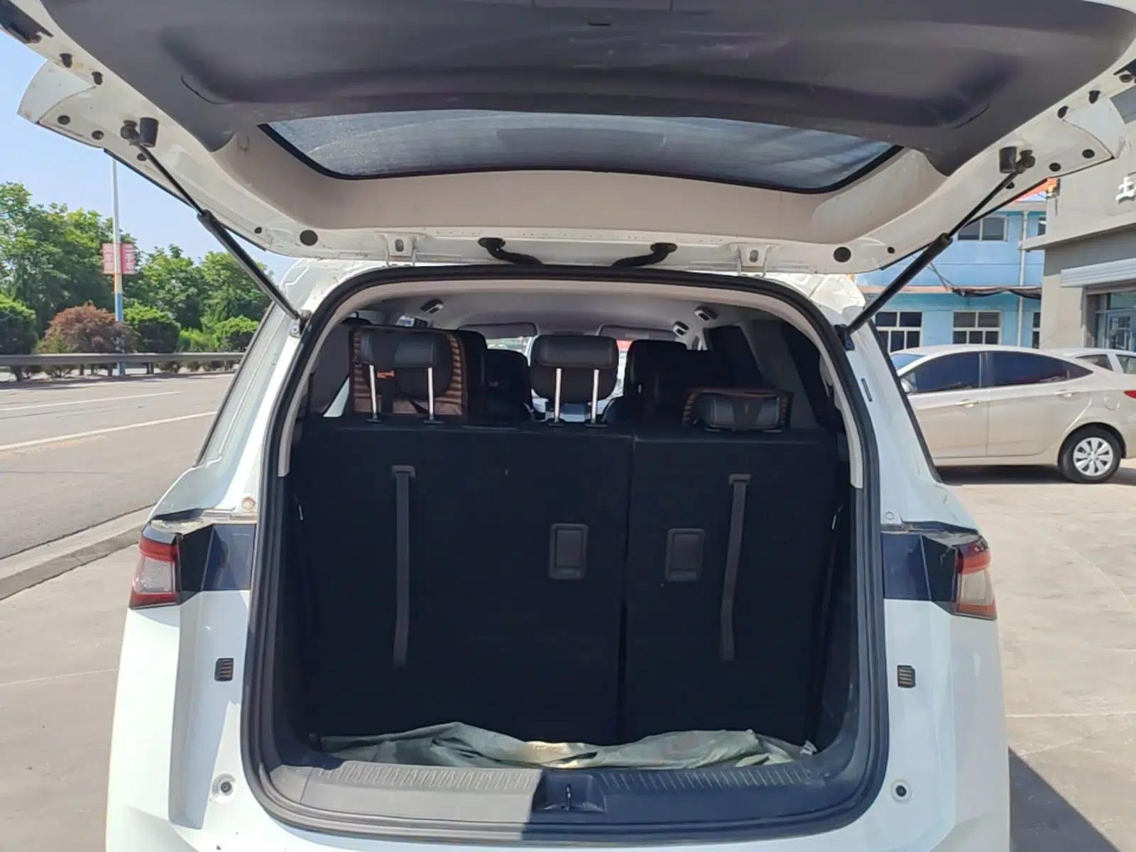 Wuling Jiachen 2022 1.5L Manual Comfort Edition — миниатюра 22