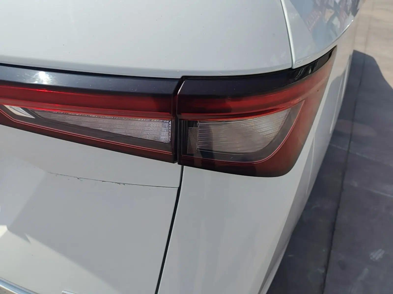 Wuling Jiachen 2022 1.5L Manual Comfort Edition — миниатюра 9