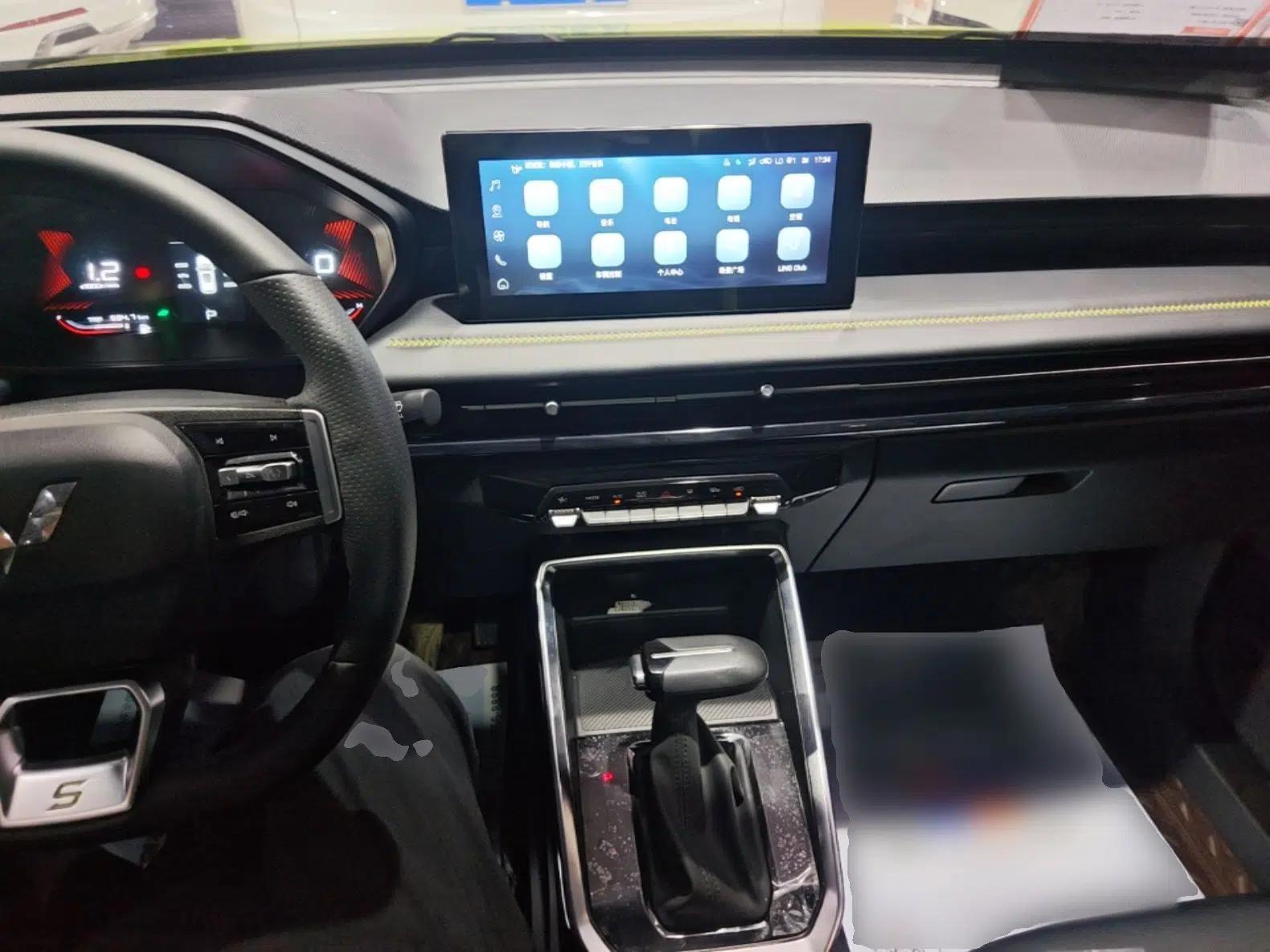 Wuling Alvez 2022 1.5T CVT Trendy & Cool Edition — миниатюра 17