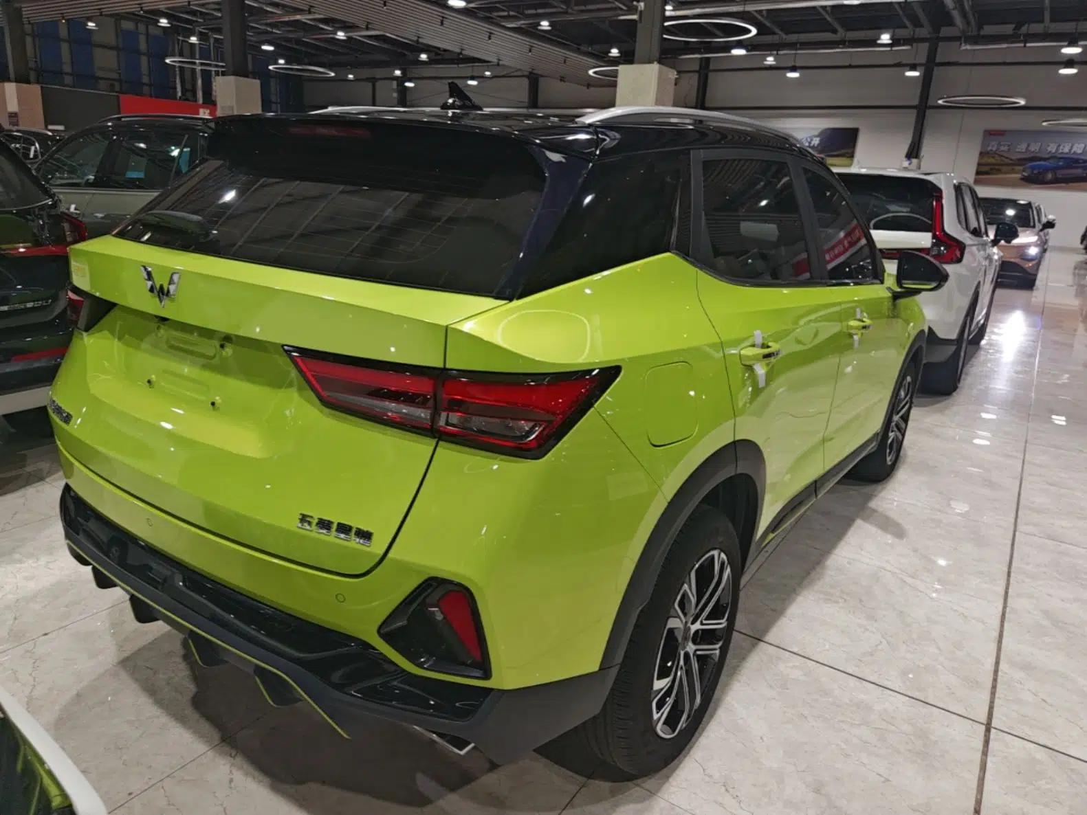 Wuling Alvez 2022 1.5T CVT Trendy & Cool Edition — миниатюра 6