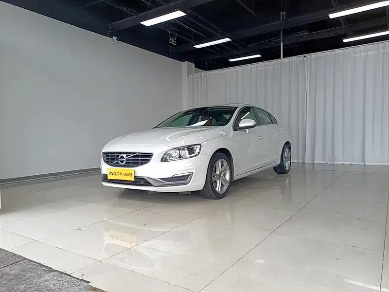 2016 Volvo S60L T5 Smart Edition — миниатюра 1
