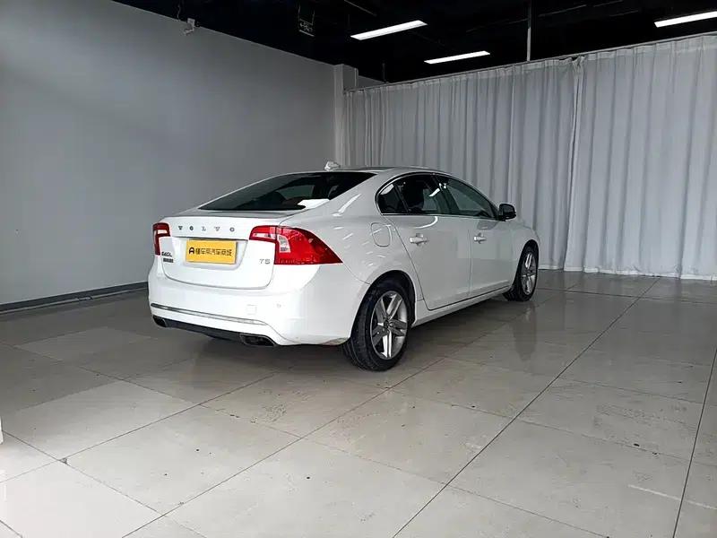 2016 Volvo S60L T5 Smart Edition — миниатюра 7