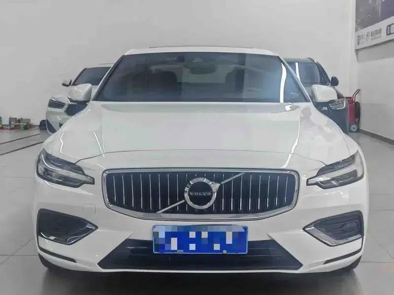2022 Volvo S60 B4 Smart Luxury Edition — миниатюра 2