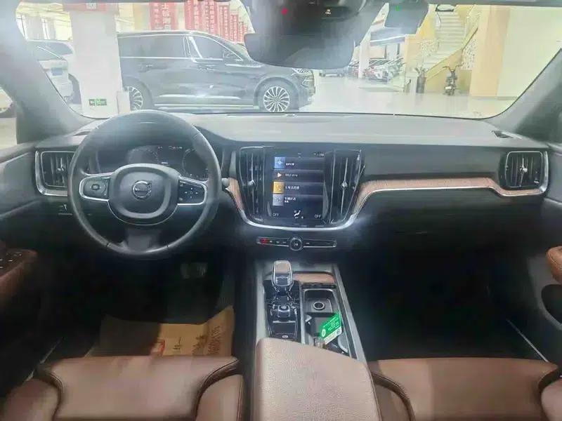 2022 Volvo S60 B4 Smart Luxury Edition — миниатюра 8