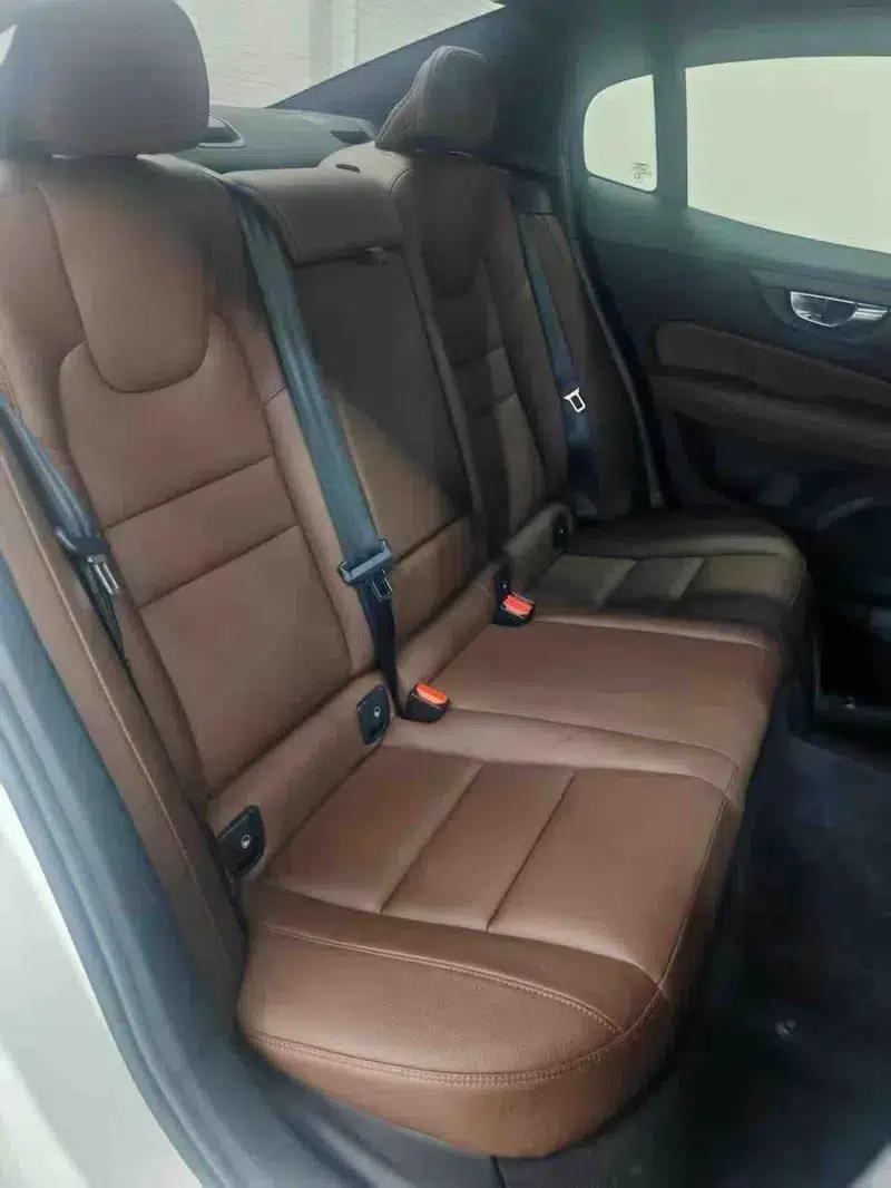2022 Volvo S60 B4 Smart Luxury Edition — миниатюра 9