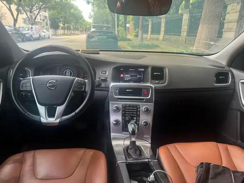 2019 Volvo S60 S60L Facelift T5 Smart Advanced Edition — миниатюра 7