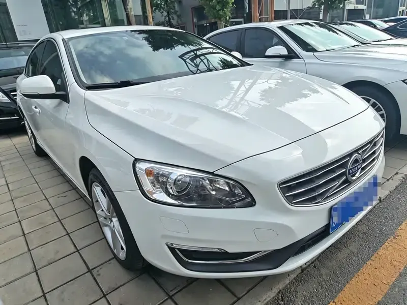 2015 Volvo S60 S60L T5 Smart Edition — миниатюра 3