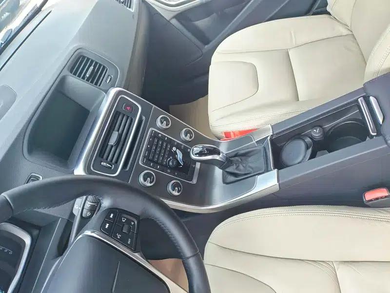 2015 Volvo S60 S60L T5 Smart Edition — миниатюра 6