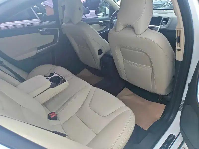 2015 Volvo S60 S60L T5 Smart Edition — миниатюра 7