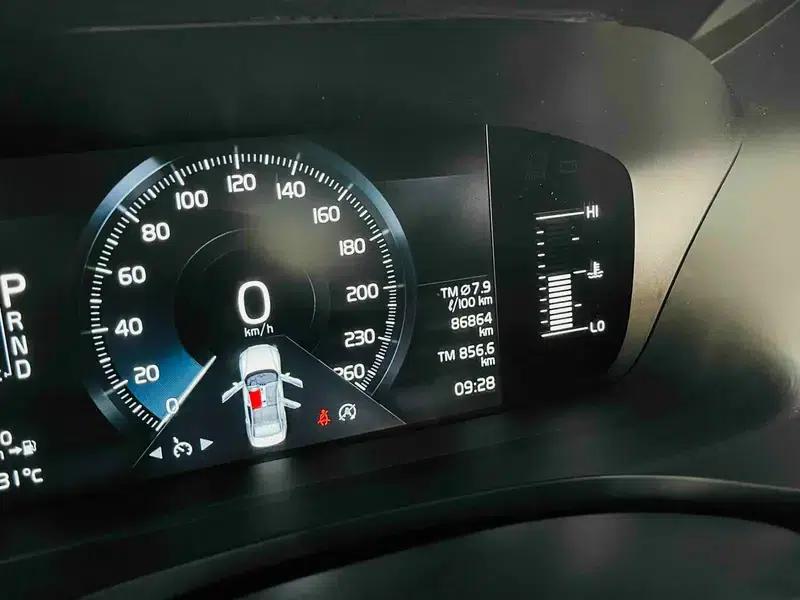2020 Volvo S60 T4 Inscription Luxury Edition — миниатюра 8