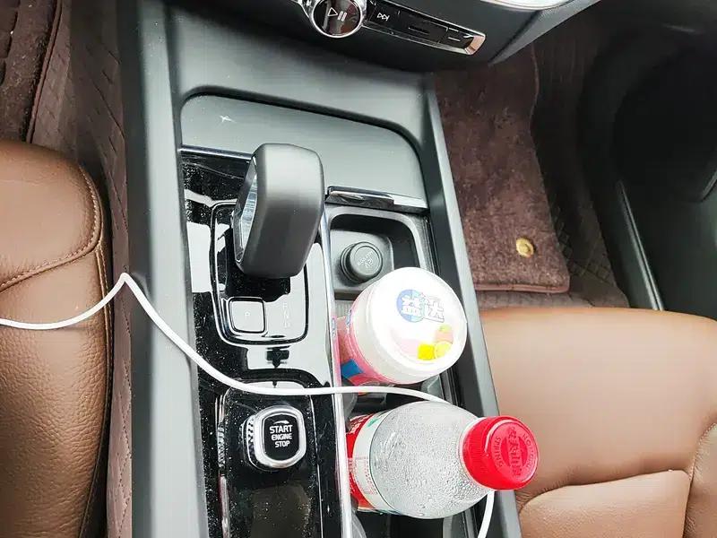 2025 Volvo S60 B4 Smart Luxury Edition — миниатюра 14