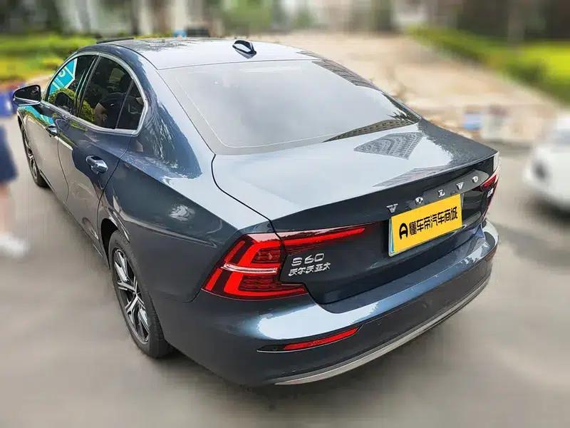 2025 Volvo S60 B4 Smart Luxury Edition — миниатюра 6