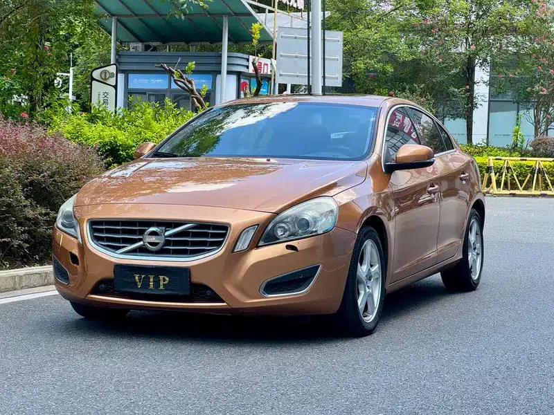 2013 Volvo S60 (Imported) T5 Smart Edition — миниатюра 1