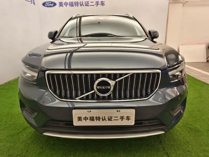 2020 Volvo XC40 T3 2WD Inscription Luxury Edition — миниатюра 2