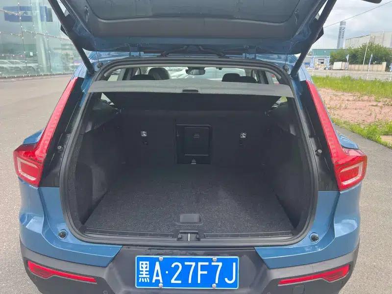 2024 Volvo XC40 B4 AWD Inscription Sport Edition — миниатюра 12