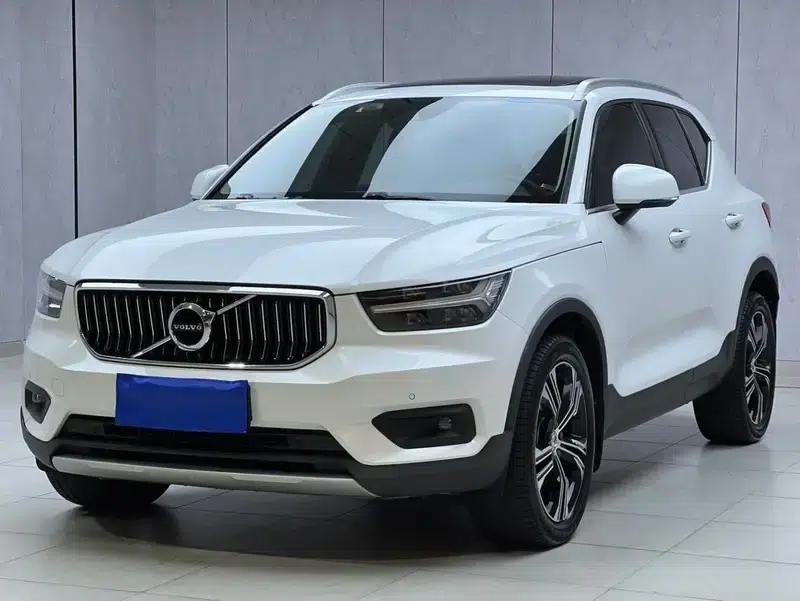2020 Volvo XC40 T4 AWD Inscription Luxury Edition — миниатюра 1