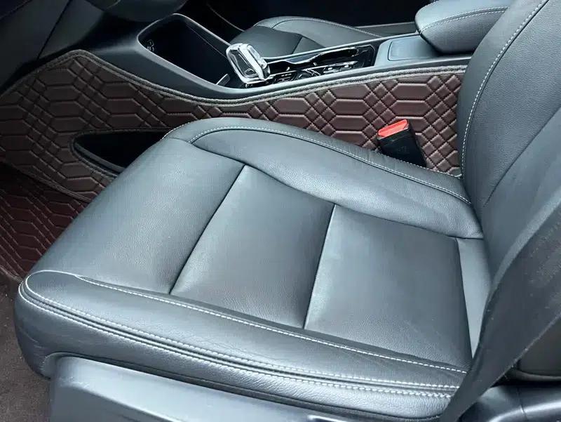 2020 Volvo XC40 T4 AWD Inscription Luxury Edition — миниатюра 11