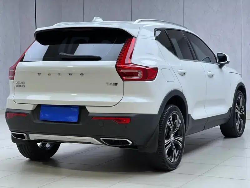 2020 Volvo XC40 T4 AWD Inscription Luxury Edition — миниатюра 6
